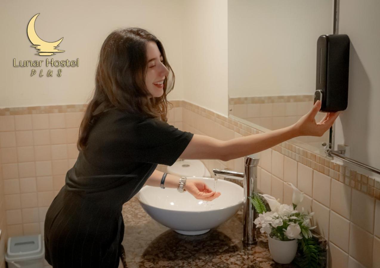 دبي Lunar Hostel Plus المظهر الخارجي الصورة