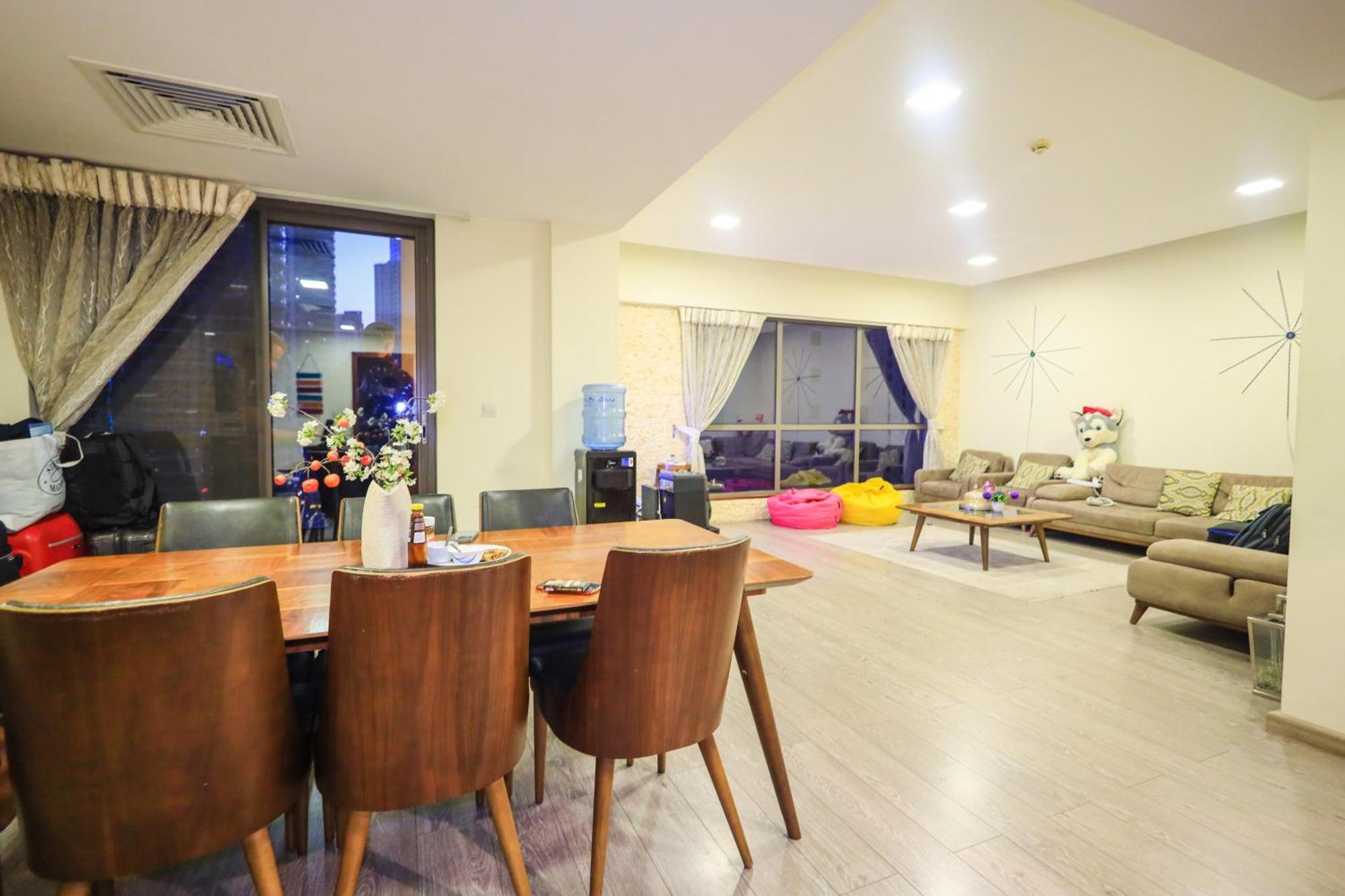 دبي Lunar Hostel Plus المظهر الخارجي الصورة