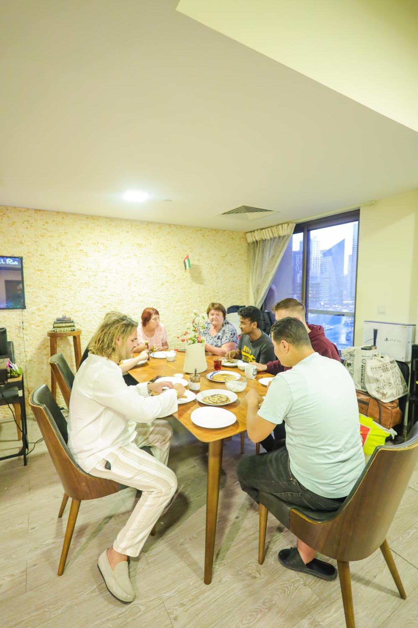 دبي Lunar Hostel Plus المظهر الخارجي الصورة